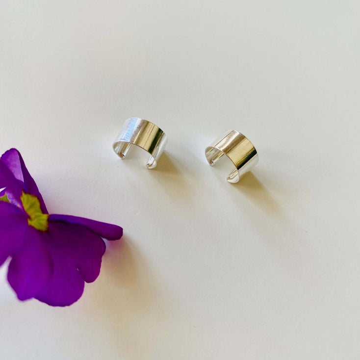 Wide ear cuff in silver